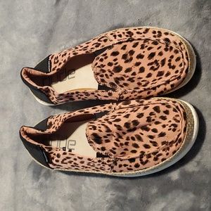 Hey dude pink leopard